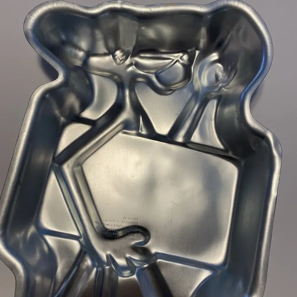 Vintage 1977 Wilton Pink Panther Cake Pan Mold 502-4548 Aluminum